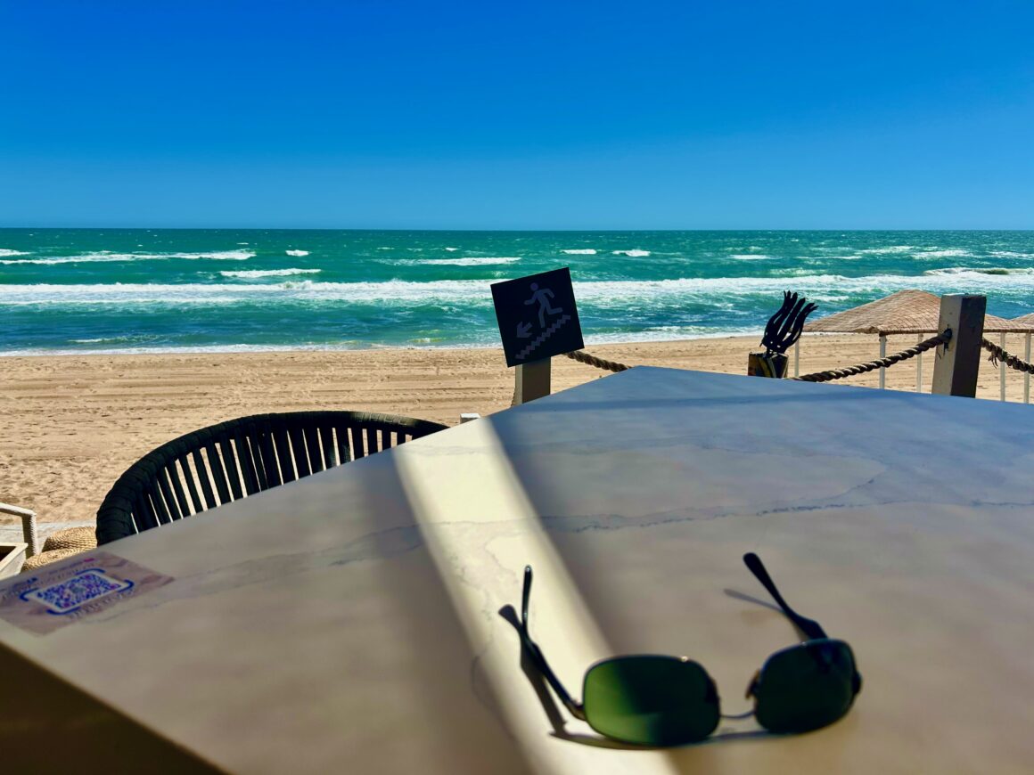 Diego's Tiki Bar - Ocean View
