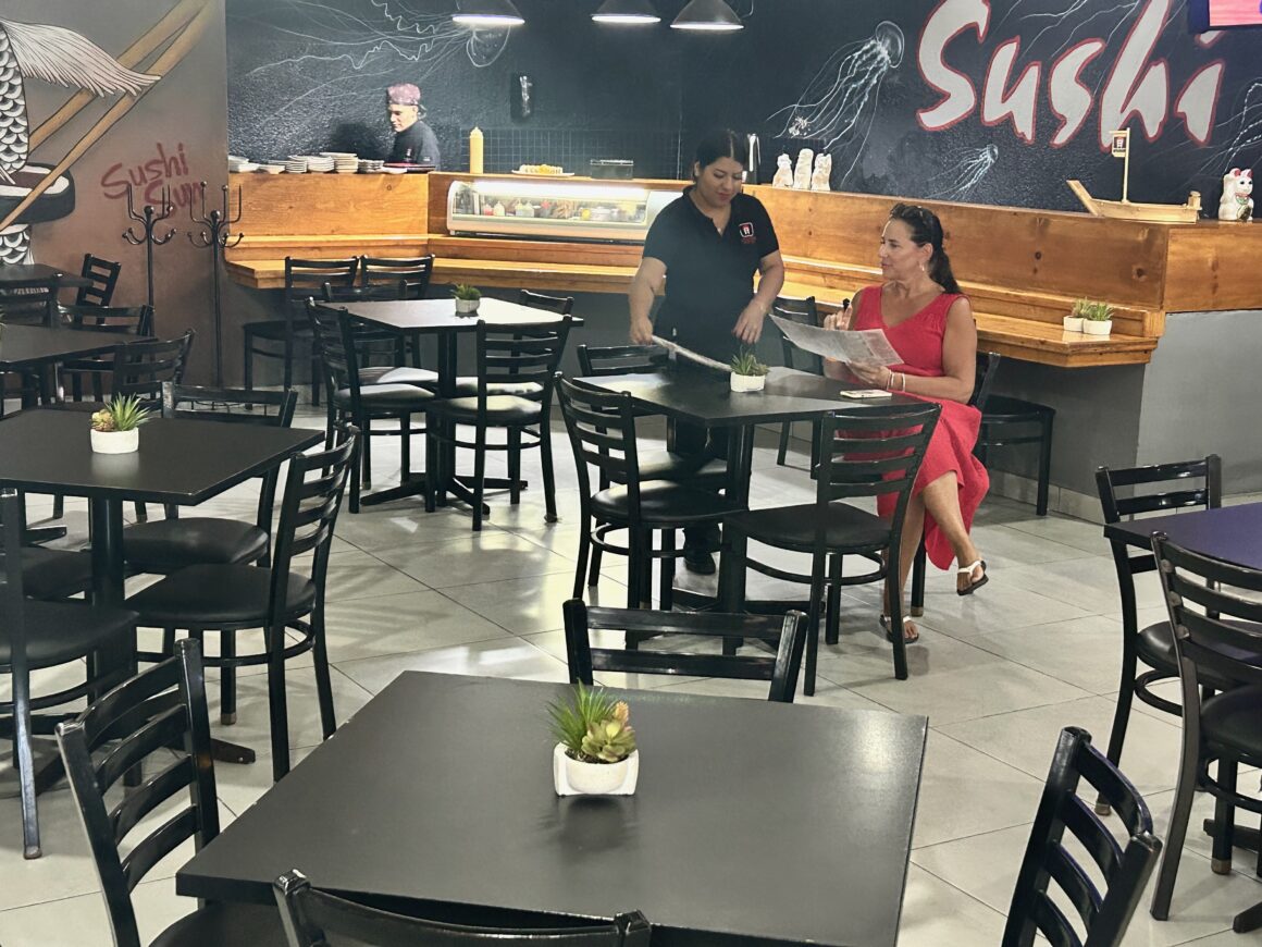 Sushi Sun Interior