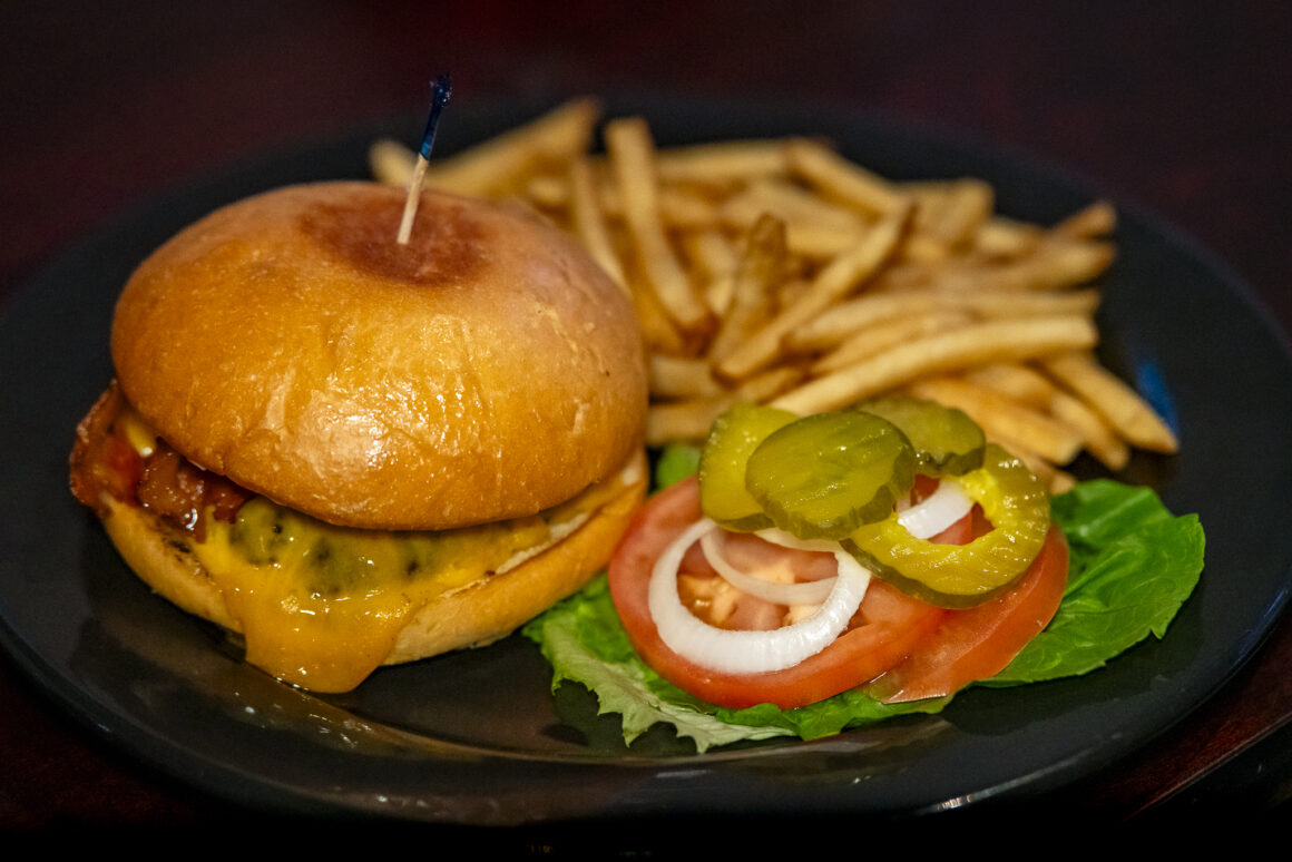 Los Shakas, Puerto Penasco Rocky Point Green Chili Hamburger